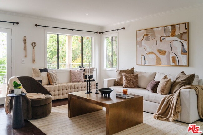 Photo - 728 Montecito Dr