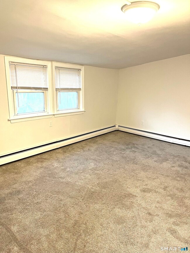 Photo - 657 Naugatuck Ave