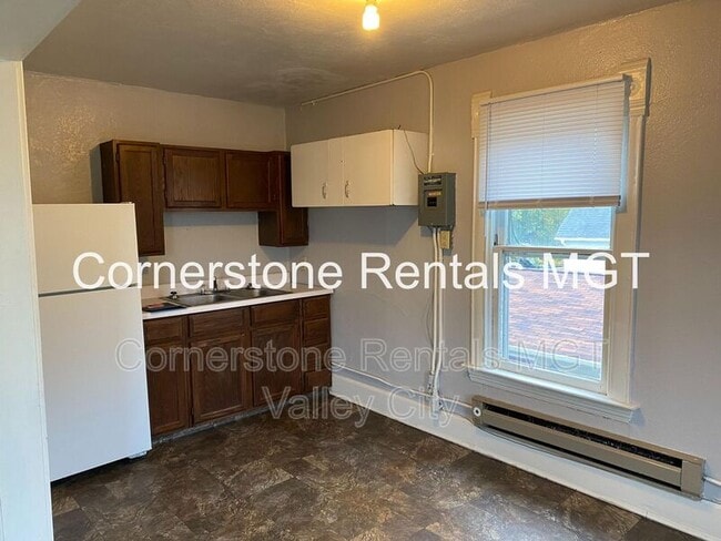 205 3rd Ave SE