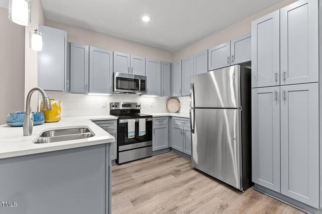 Photo - 1001 Mulford Ct Unit A2