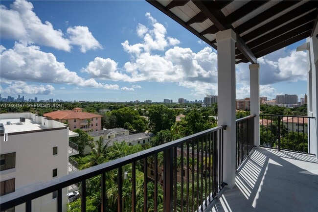 Photo - 1091 Galiano St Unit 605