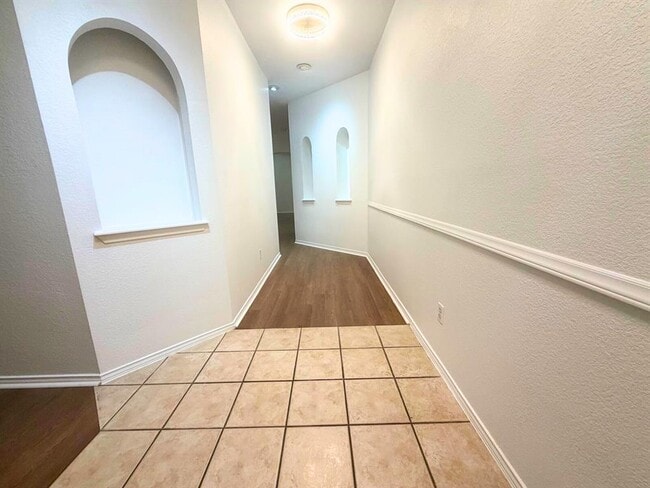 Photo - 711 Settlement St