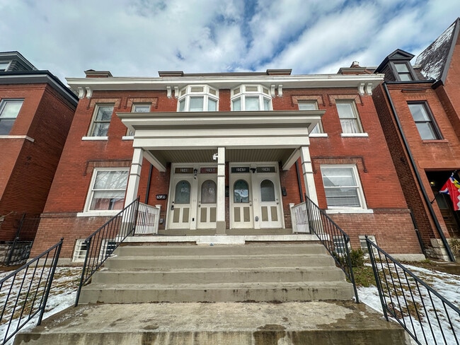 Building Photo - 2747 Armand Pl Unit 1F