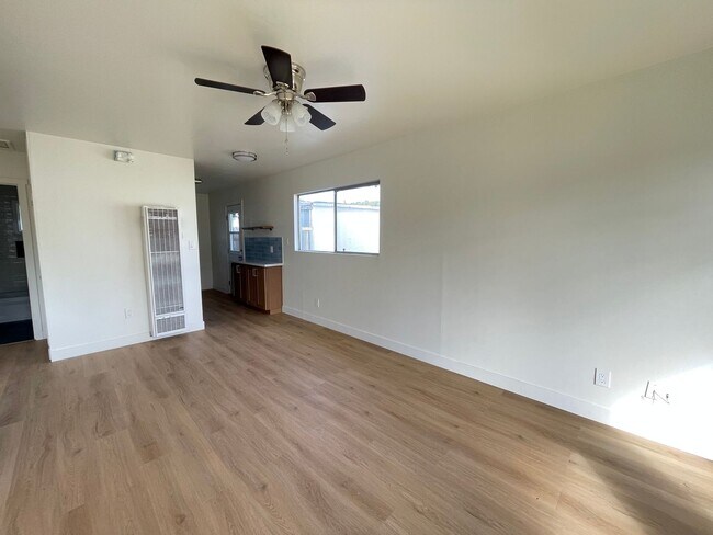 Photo - G22500E Unit 225 South G 1/2 - A