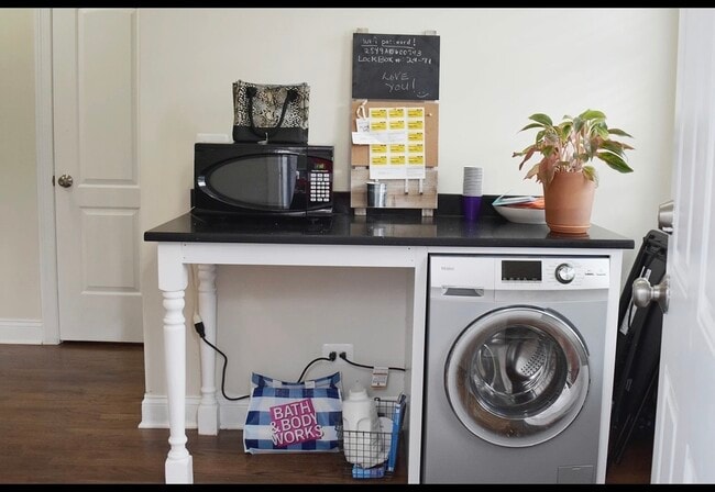 Photo - 3819 N Greenview Ave Unidad 1N