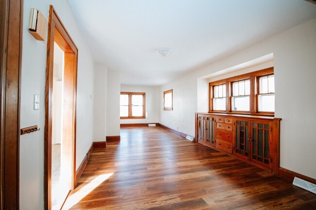 Photo - 513 Hampton Ave