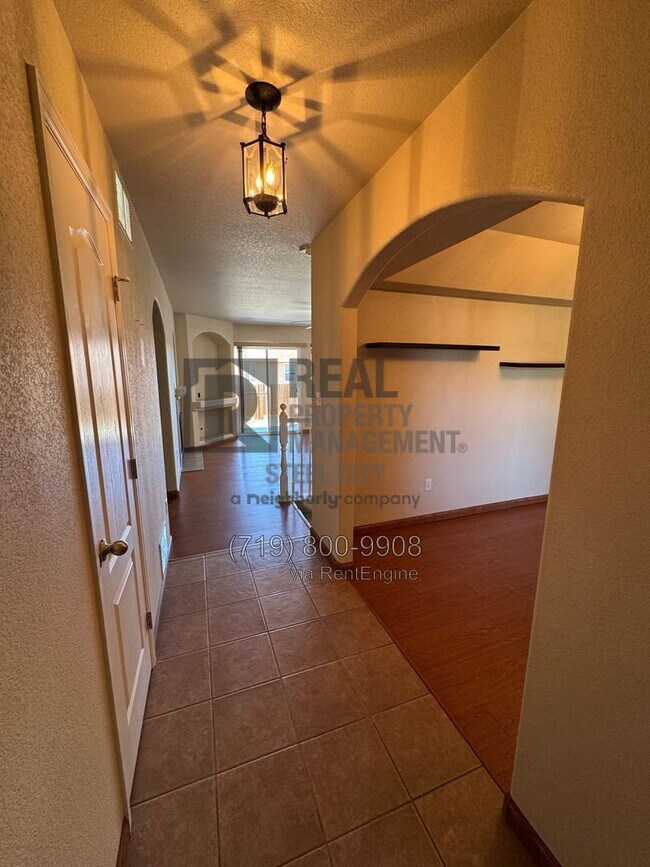 Photo - 2313 Longhorn Dr