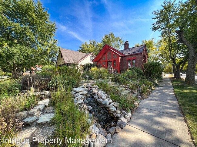 Photo - 2 br, 2 bath House - 4901 E 11th St