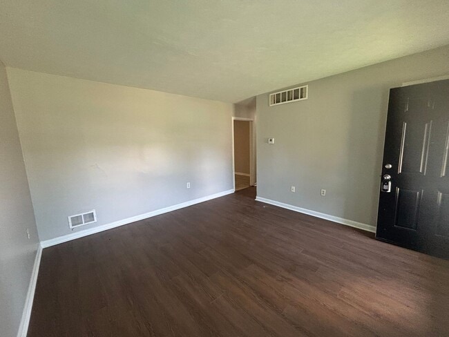 Photo - 2771 Northmeade Ave