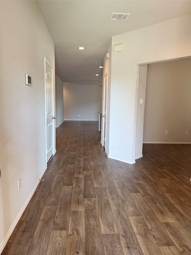 Photo - 15310 Dinnet Berm Dr