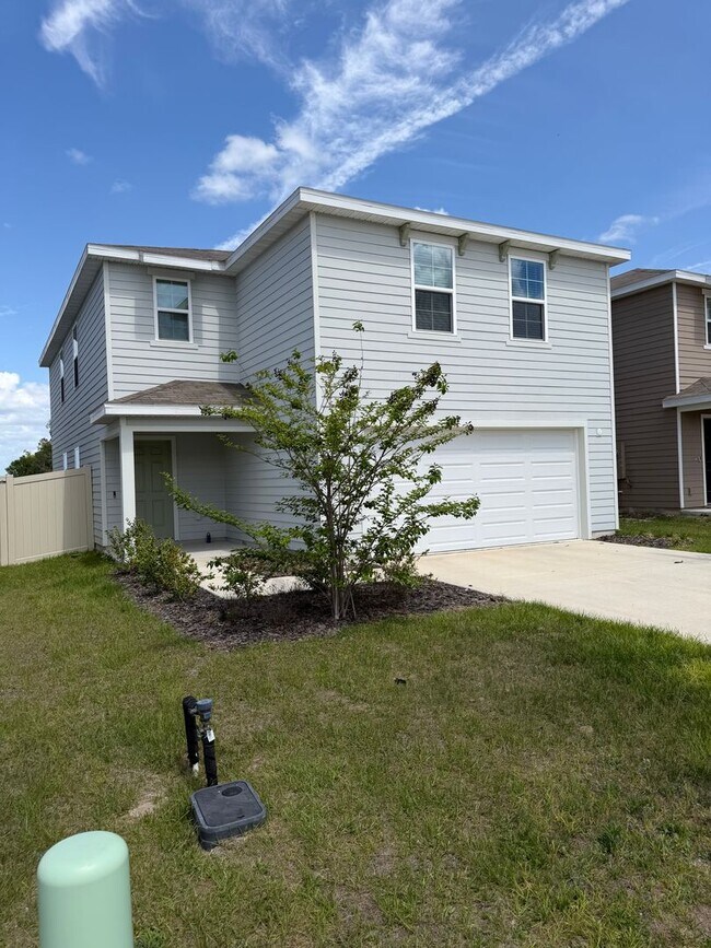 Photo - Beautiful Home in Newberry, FL – Spacious, Modern, and Peaceful Living