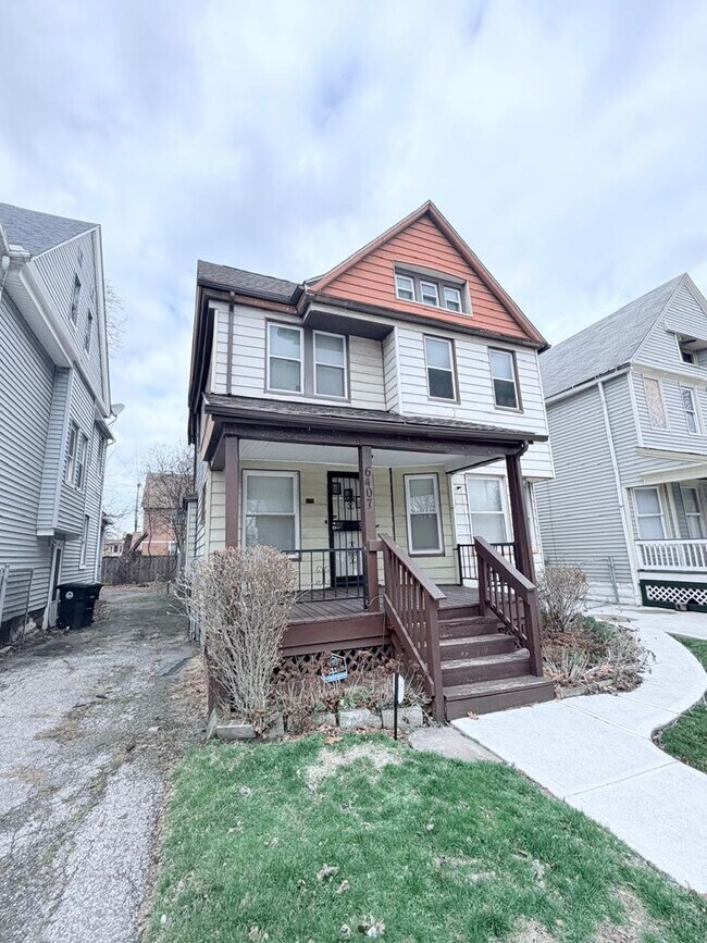 Photo - 6407 Dibble Ave