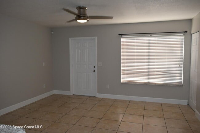 Photo - 1657 Norwood St NE