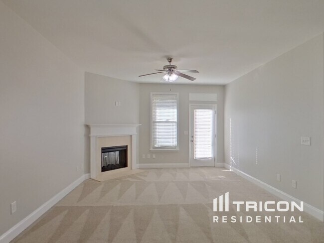 Photo - 499 Kirkland Dr