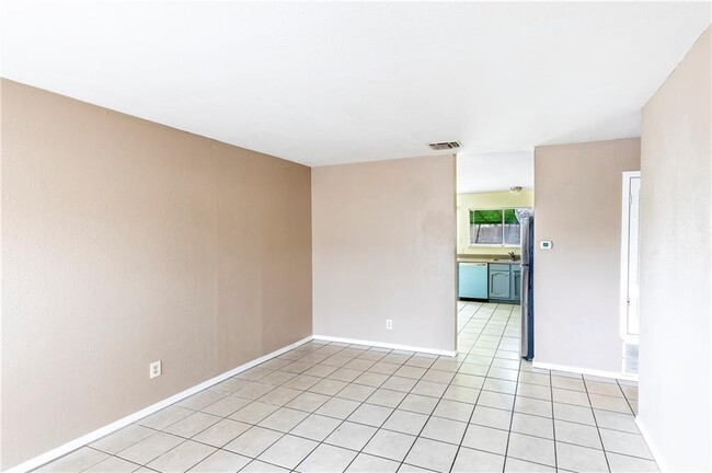 Photo - 2325 Bendridge Trail