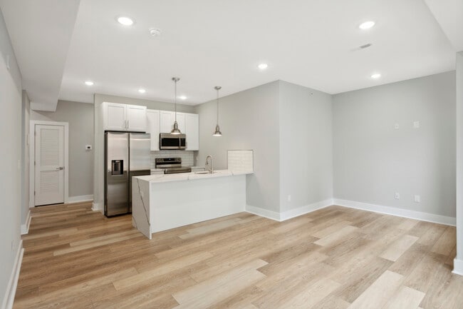 Photo - 2120 Berges St Unit 4