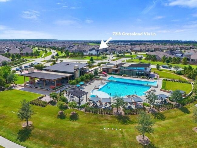 Building Photo - 7218 Grassland Vis Ln