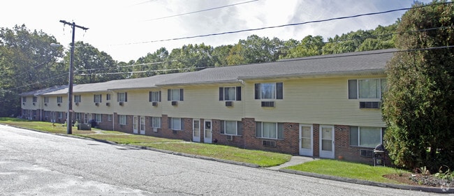 Photo - Reservoir Manor- 10