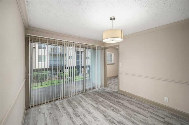 Photo - 5675 Roswell Rd NE Unit J
