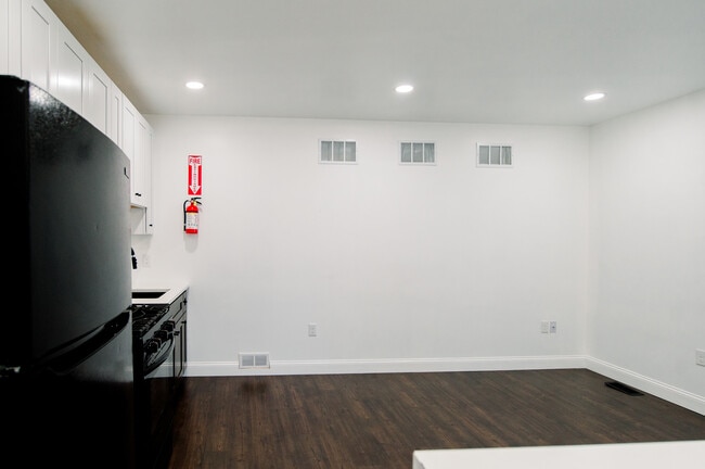 Kitchen and living area - 516 S 8th St Unit 516B