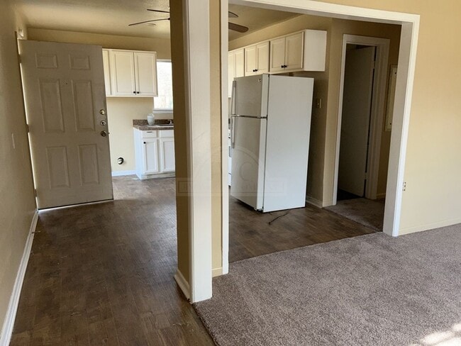 Photo - 127 W Stacie Rd