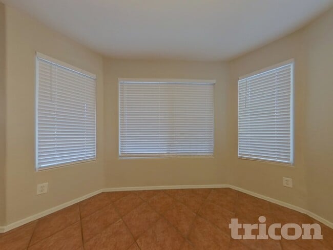 Photo - 24172 W Desert Bloom St