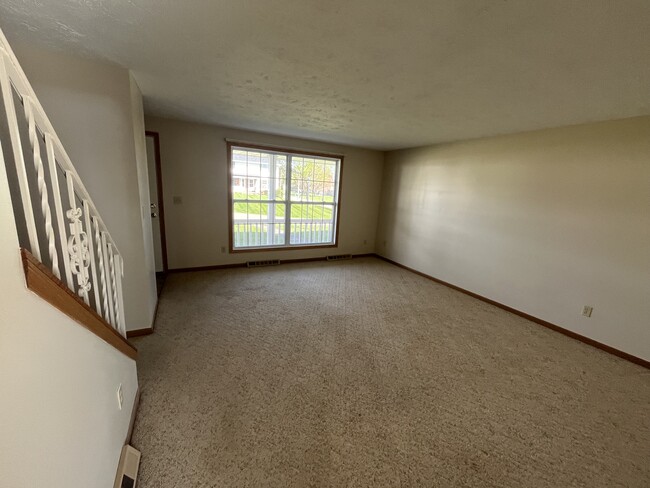 Photo - 1171 Yuma Cir NE