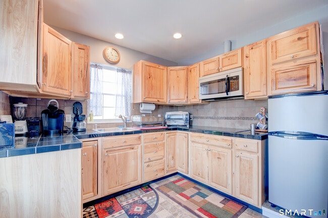 33 Chapman Rd