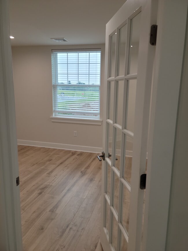 Photo - Mainland Pointe