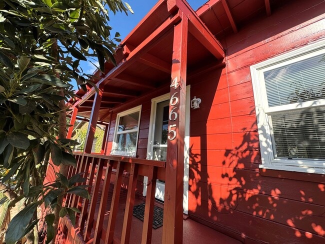 Photo - Hillside Ventura Home