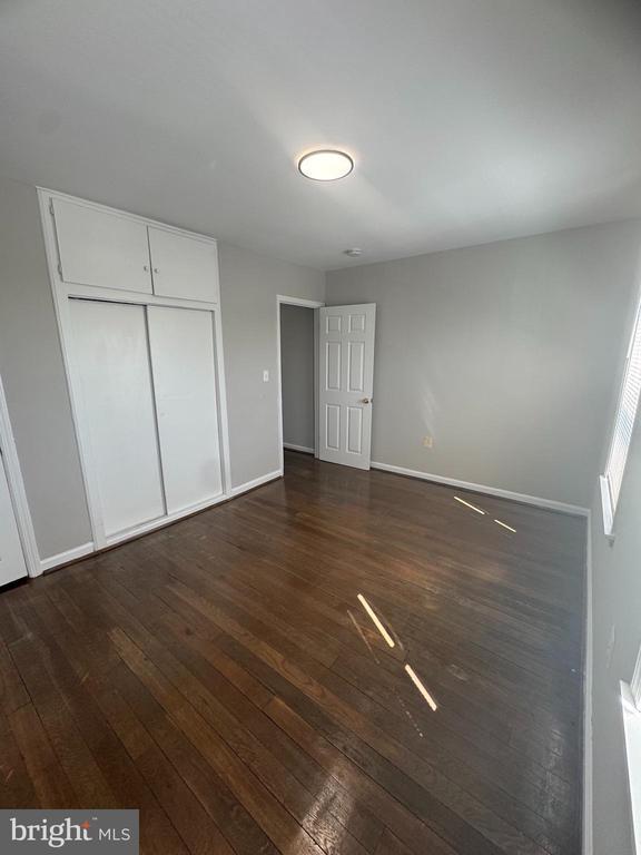 Photo - 450 Roundview Rd