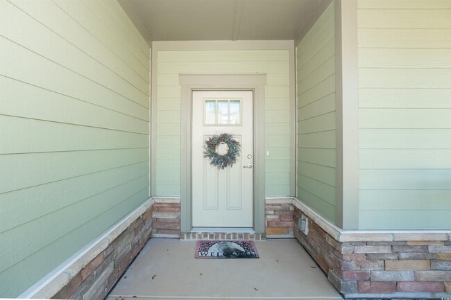 Photo - 1756 Orchard Dr House