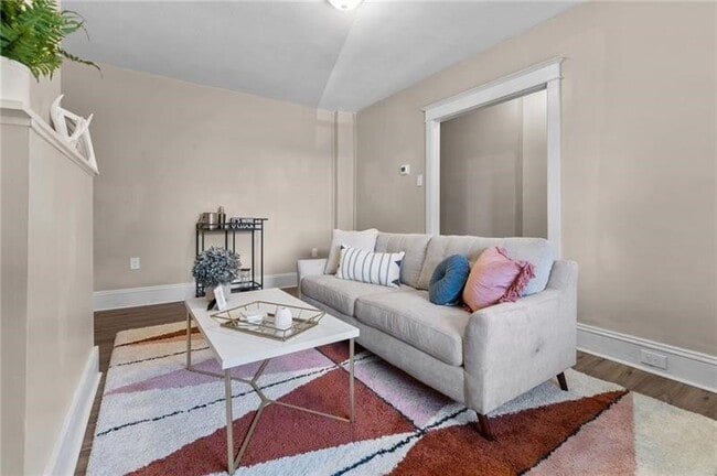 Photo - 6517 Dean St