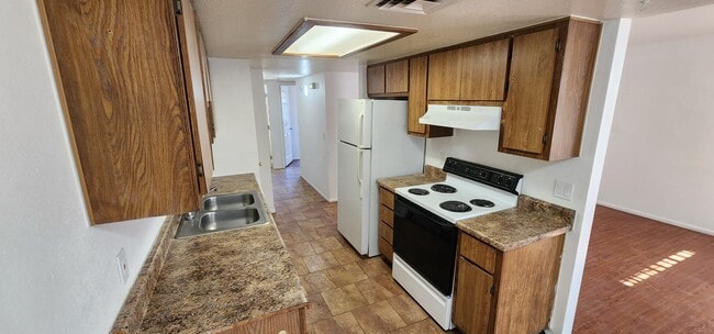 Photo - 578 W 18th Ave Unidad 102