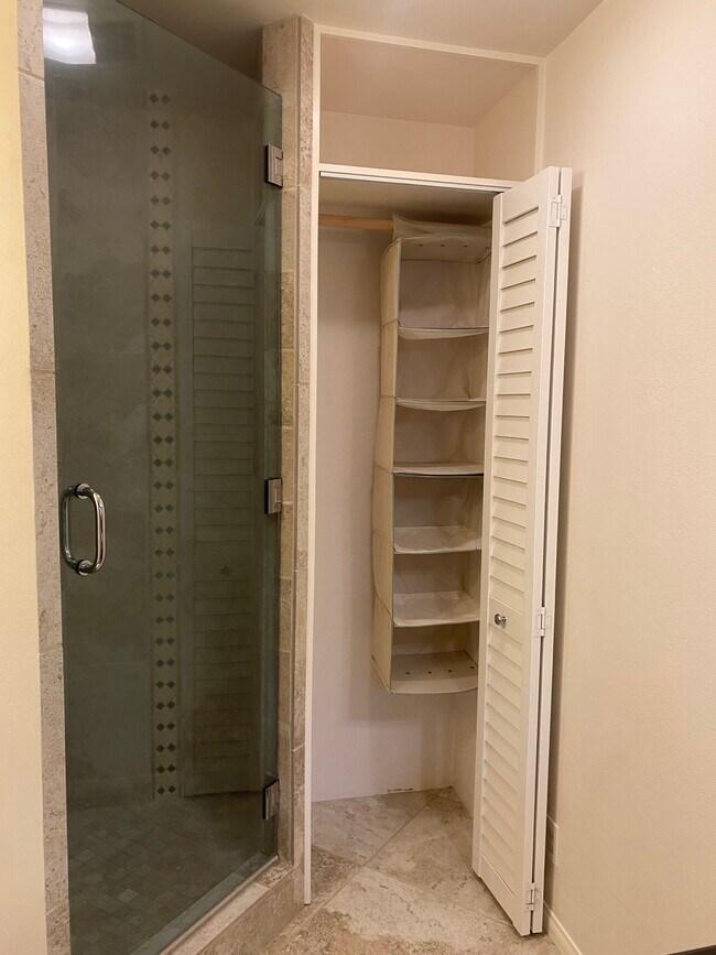 474 N Turnpike Rd Unit Studio