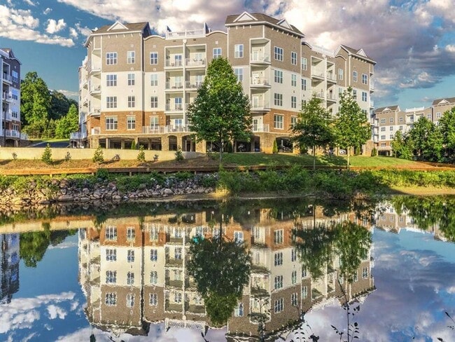 Building Photo - The Osprey at Lake Norman