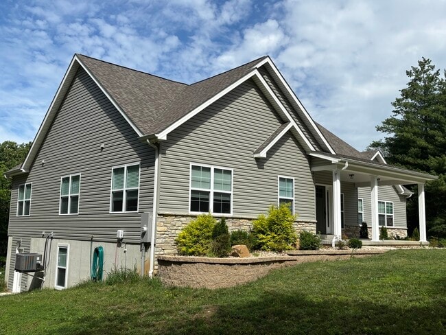 12675 Victoria Hts