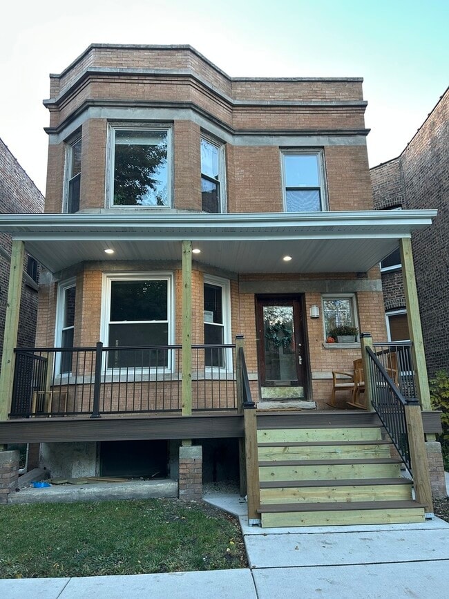 Building Photo - 2520 N Talman Ave Unit 1