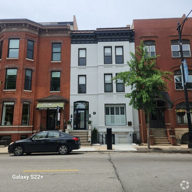 Building Photo - 2252 N Clark St Unit 3 Rental