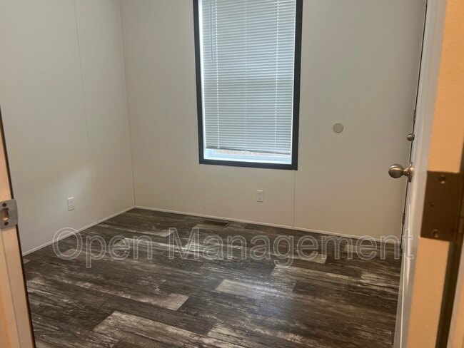 Photo - 825 1st Ave E