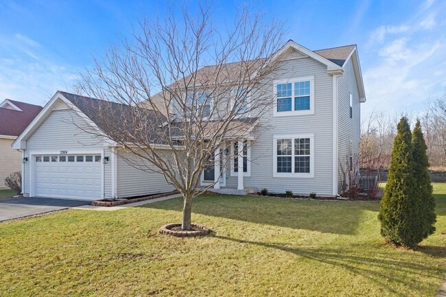 Photo - Lovely In Lakemoor