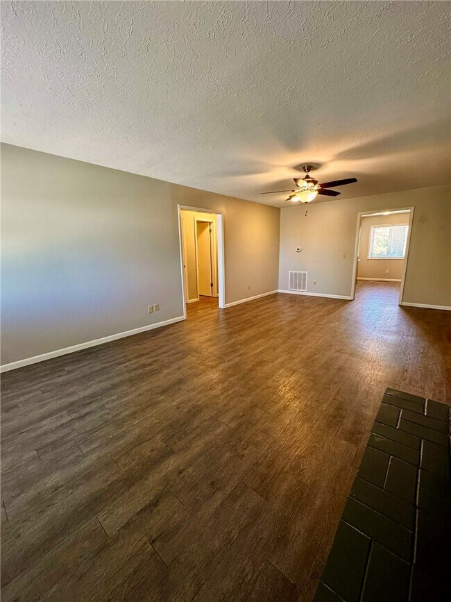 Photo - 14897 Dutchmans Dr