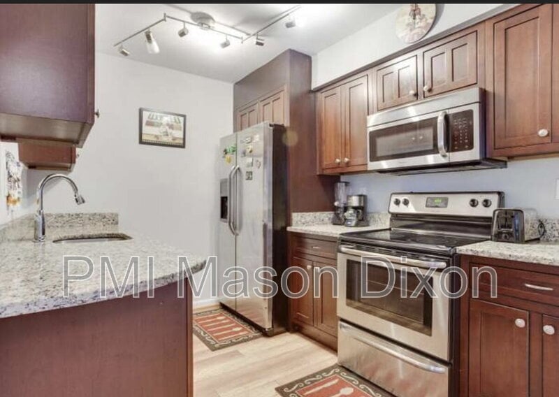 Photo - 8024 Chapel Cove Dr