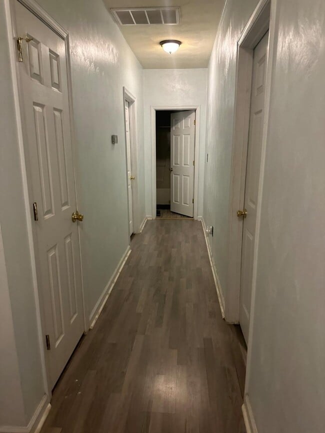 307 W 32nd St