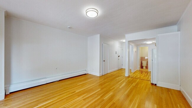 513 Beacon St Unit 3