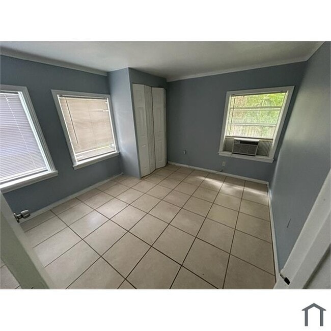 Photo - 1515 15th St W