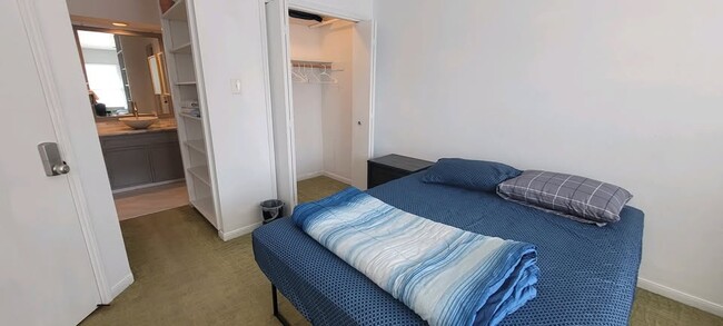 510 Hyde Park Blvd