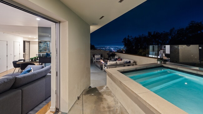 Photo - 8469 Franklin Ave