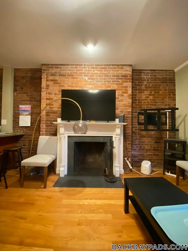 Photo - 17 Garrison St Unit 2
