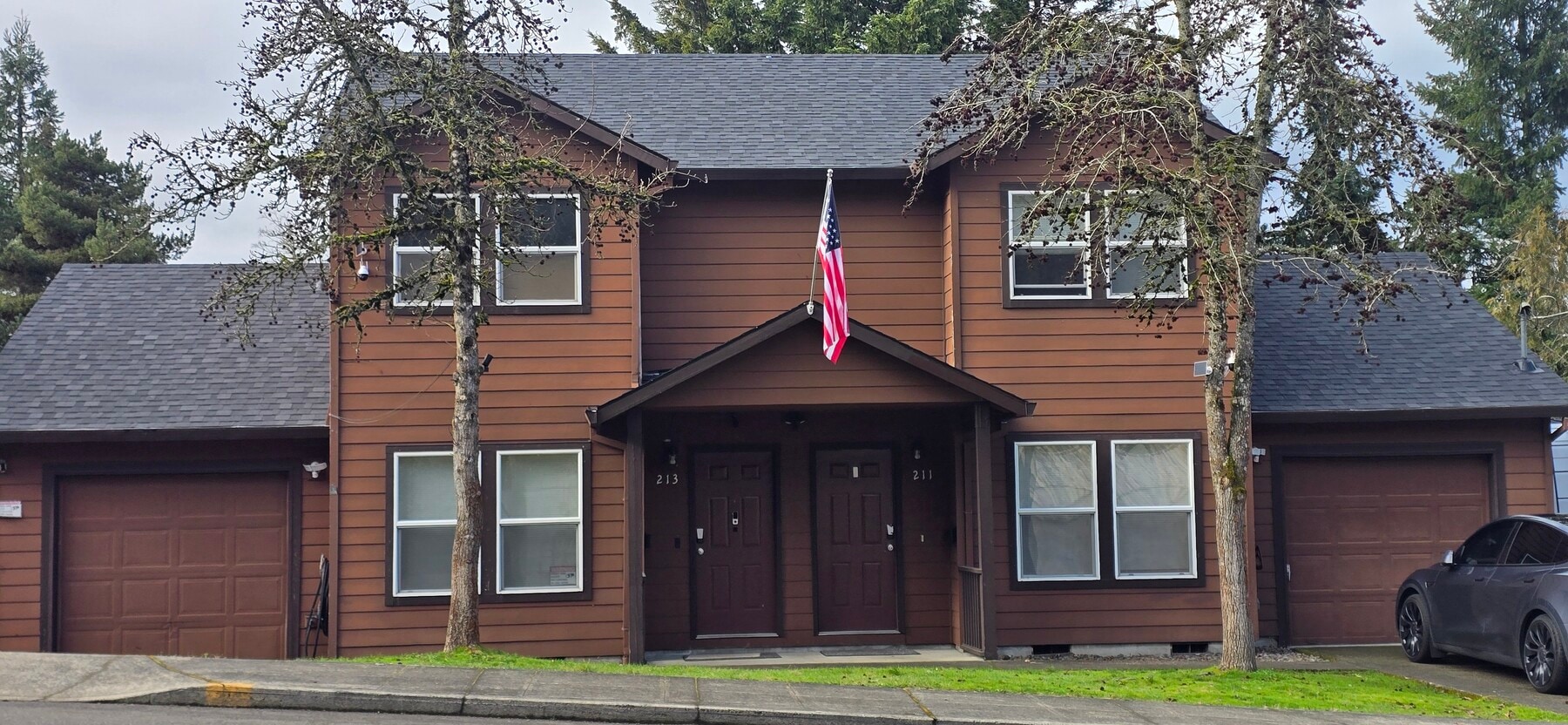 Photo - 211 S Center St